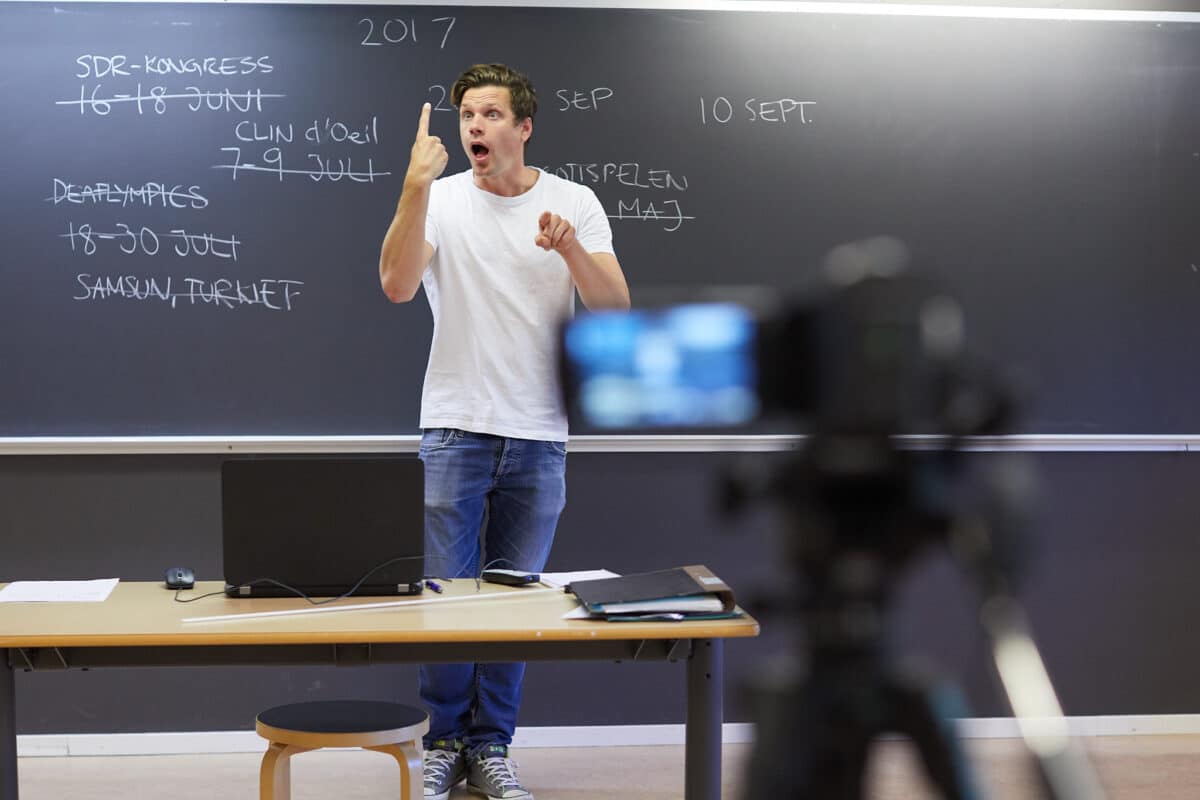 Distanskurser i teckenspråk – från nybörjare till fördjupning hösten 2026